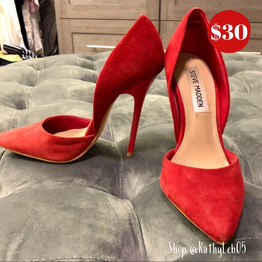 Red pumps